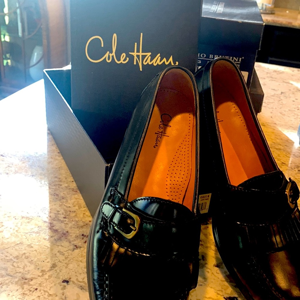 Brand New-Never Worn. Cole Haan Pinch Buckle Black Lea. Size 9.5 E Men